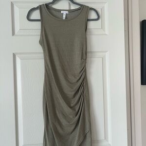 Leith Olive Sleeveless Ruched Midi Dress
